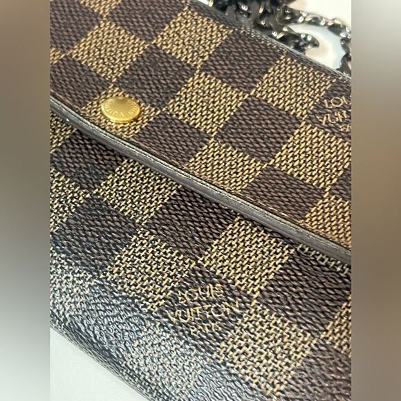 Louis Vuitton Damier Ebene International wallet - Picture 4 of 15